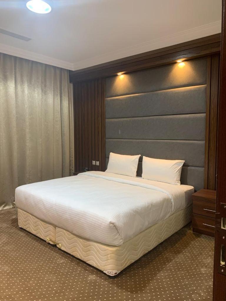 Itlalat Uhud Hotel Medina Luaran gambar